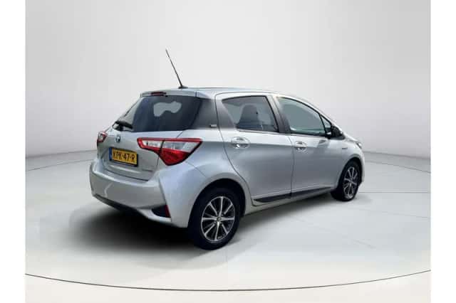 Toyota Yaris (2020) thumbnail 5
