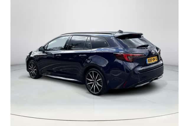 Toyota Corolla (2023) thumbnail 3