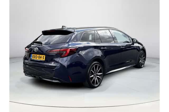 Toyota Corolla (2023) thumbnail 5