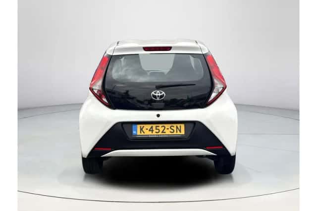 Toyota Aygo (2021) thumbnail 4