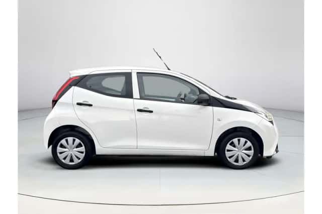 Toyota Aygo (2021) thumbnail 6