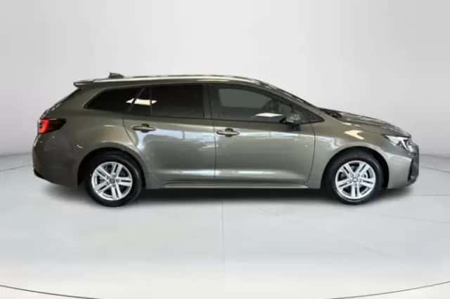 Suzuki Swace (2025) thumbnail 5