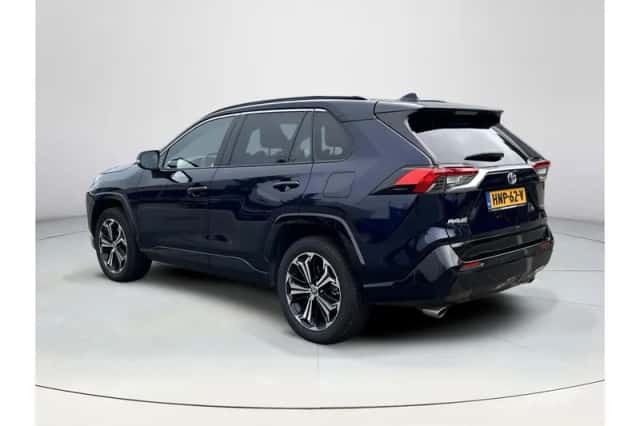 Toyota RAV4 (2025) thumbnail 3