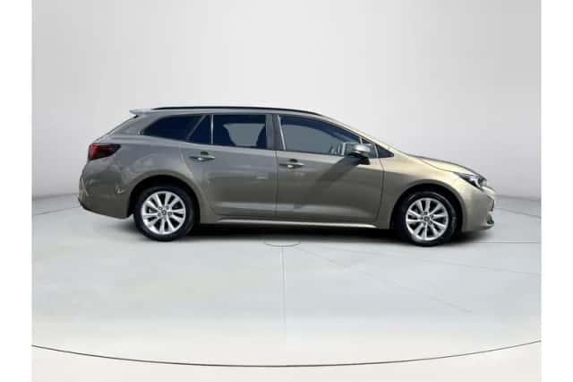 Toyota Corolla (2023) thumbnail 6