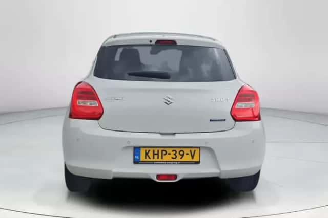Suzuki Swift (2023) thumbnail 4