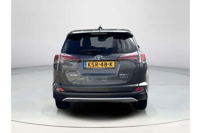 Toyota RAV4 (2017) thumbnail 4