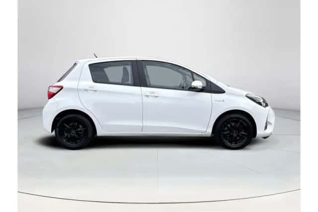 Toyota Yaris (2019) thumbnail 6
