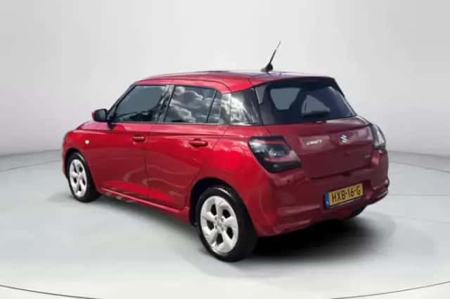 Suzuki Swift (2025) thumbnail 3