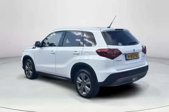 Suzuki Vitara (2020) thumbnail 3