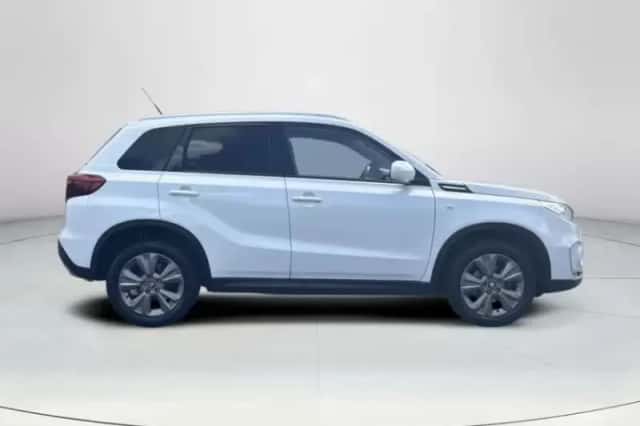 Suzuki Vitara (2020) thumbnail 6