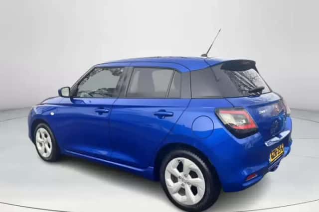 Suzuki Swift (2025) thumbnail 3