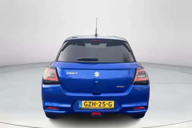 Suzuki Swift (2025) thumbnail 4