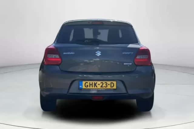 Suzuki Swift (2022) thumbnail 4