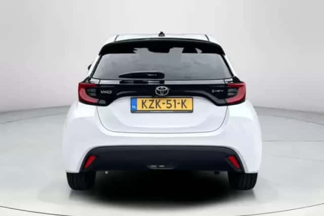 Toyota Yaris (2025) thumbnail 4