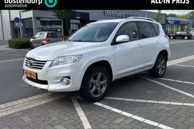 Toyota RAV4 (2012) thumbnail 1