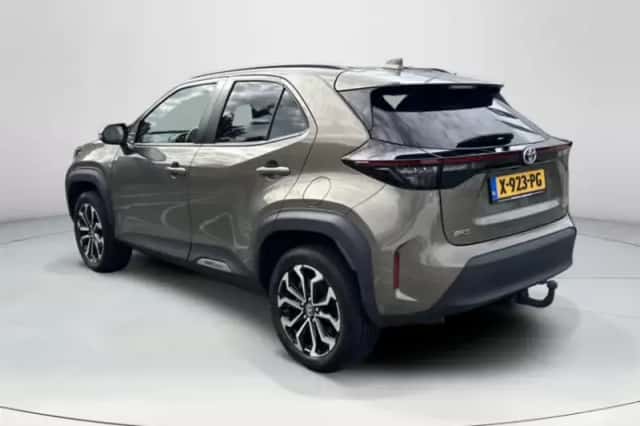 Toyota Yaris Cross (2024) thumbnail 3