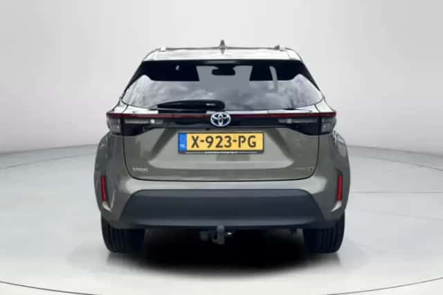 Toyota Yaris Cross (2024) thumbnail 4