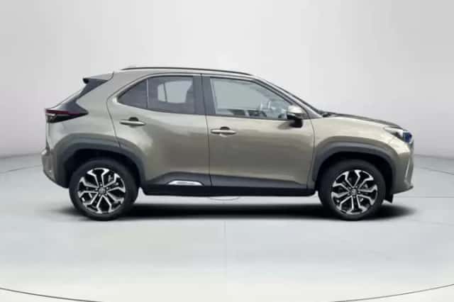Toyota Yaris Cross (2024) thumbnail 6