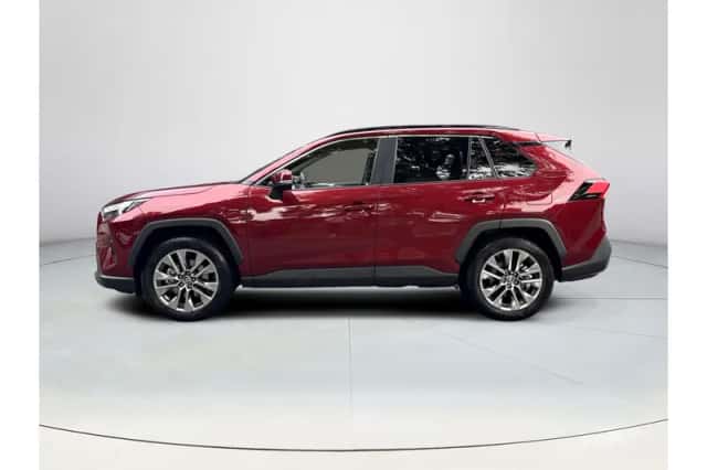Toyota RAV4 (2024) thumbnail 2
