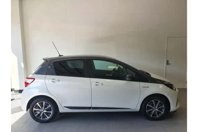 Toyota Yaris (2019) thumbnail 4