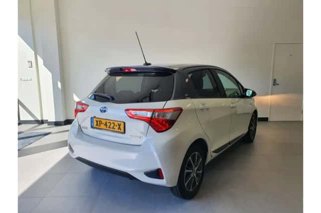 Toyota Yaris (2019) thumbnail 5