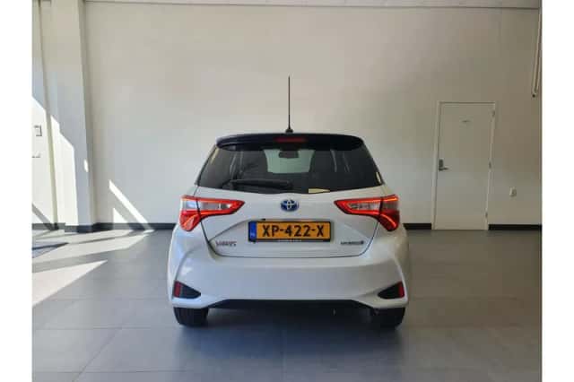 Toyota Yaris (2019) thumbnail 6