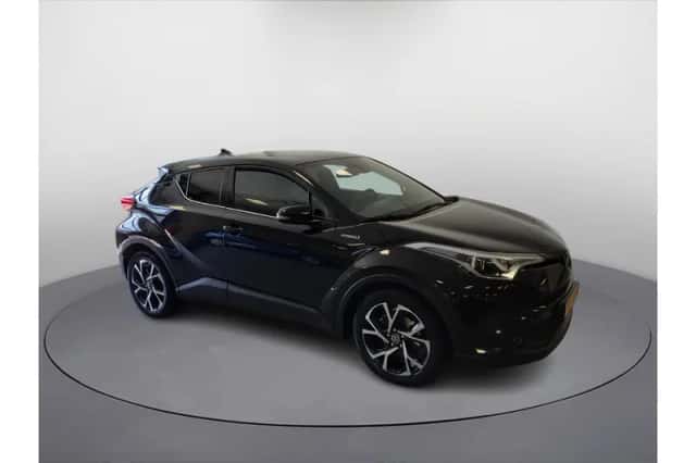 Toyota C-HR (2019) thumbnail 3