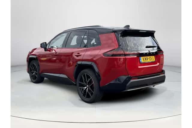 Toyota RAV4 (2026) thumbnail 3