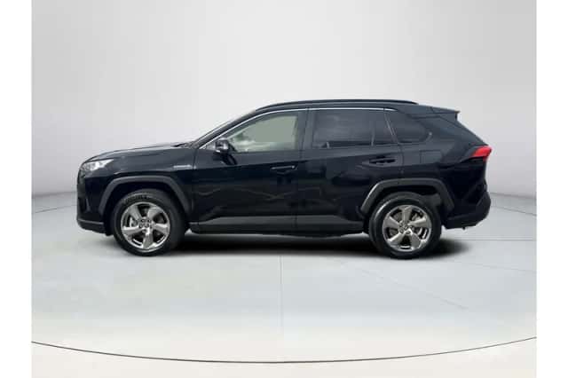 Toyota RAV4 (2021) thumbnail 2