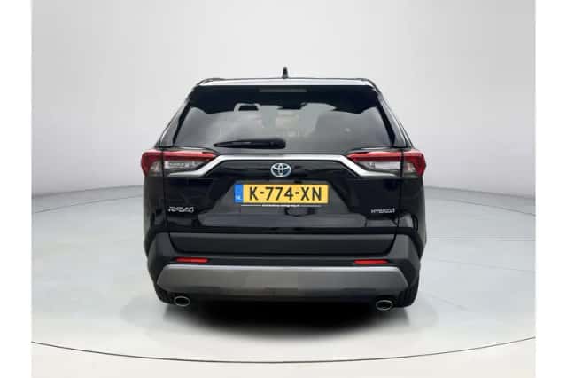 Toyota RAV4 (2021) thumbnail 4