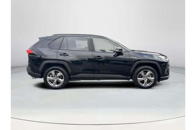 Toyota RAV4 (2021) thumbnail 6