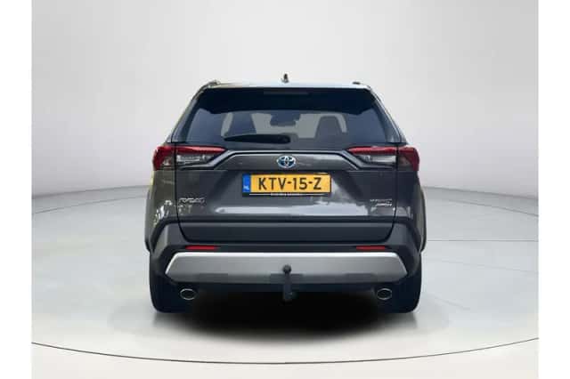 Toyota RAV4 (2023) thumbnail 4