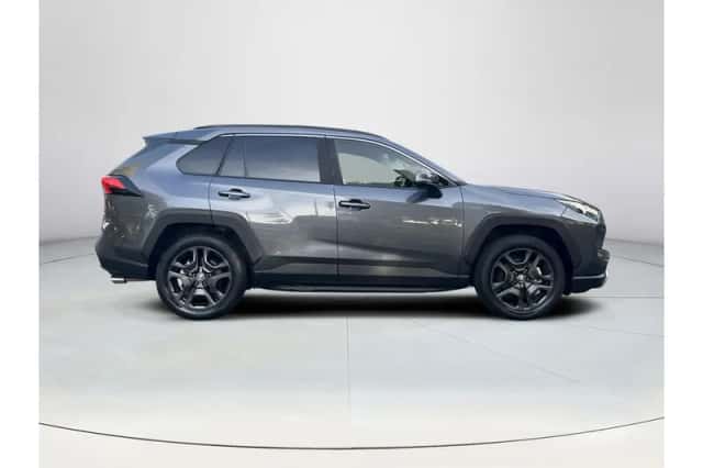 Toyota RAV4 (2023) thumbnail 6