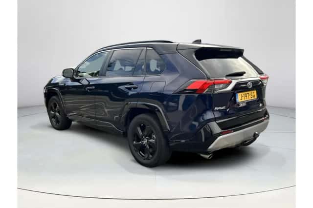 Toyota RAV4 (2020) thumbnail 3