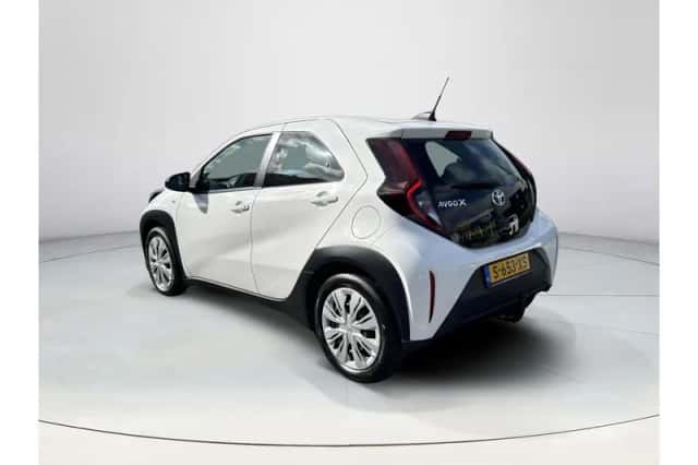 Toyota Aygo X (2023) thumbnail 3