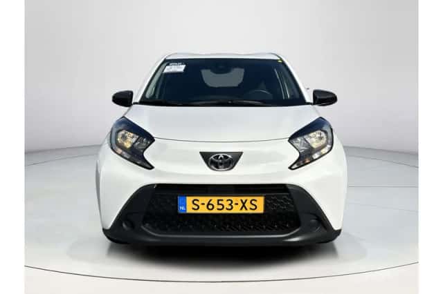 Toyota Aygo X (2023) thumbnail 4