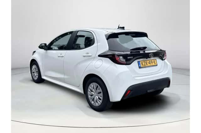 Toyota Yaris (2026) thumbnail 3