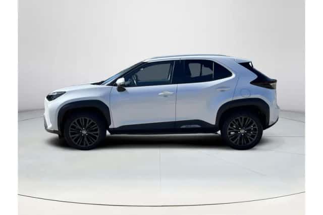 Toyota Yaris Cross (2022) thumbnail 2