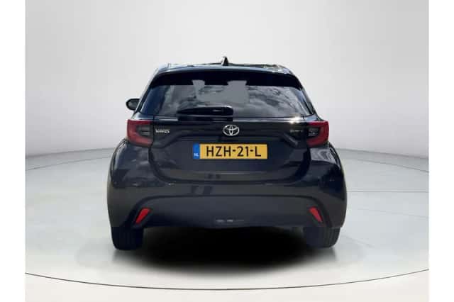 Toyota Yaris (2025) thumbnail 4