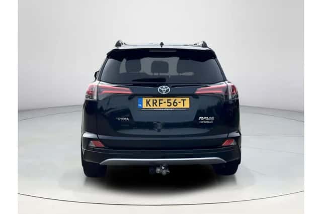 Toyota RAV4 (2017) thumbnail 4