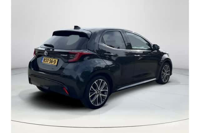 Toyota Yaris (2022) thumbnail 5