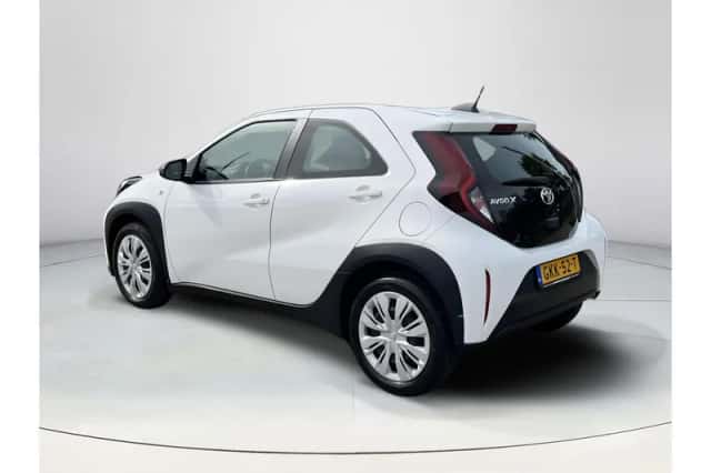 Toyota Aygo X (2024) thumbnail 3