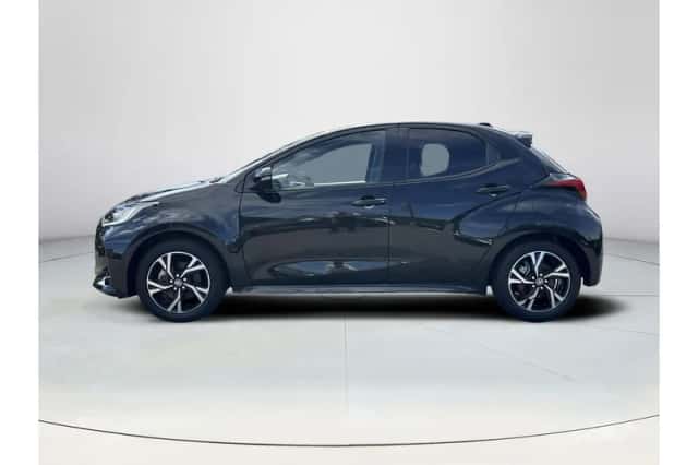 Toyota Yaris (2025) thumbnail 2