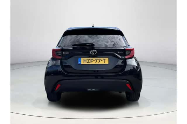 Toyota Yaris (2025) thumbnail 4