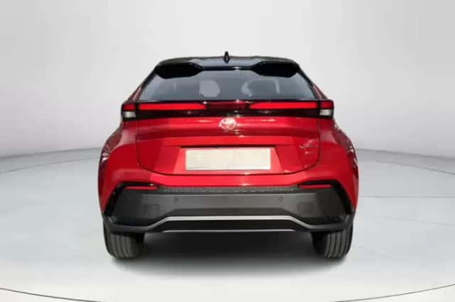Toyota C-HR (2026) thumbnail 4