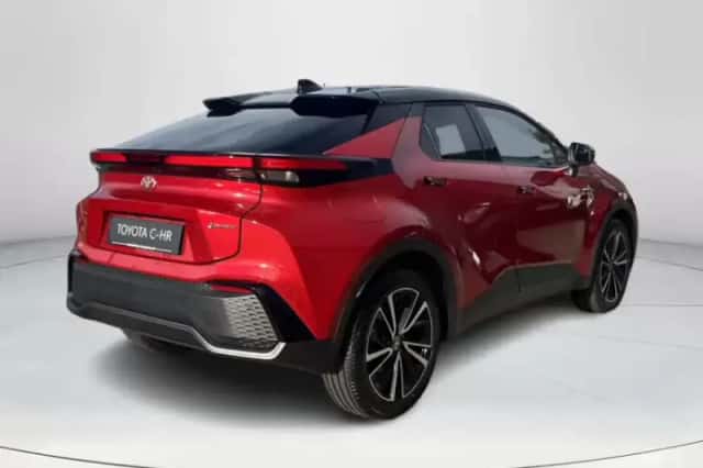 Toyota C-HR (2026) thumbnail 5