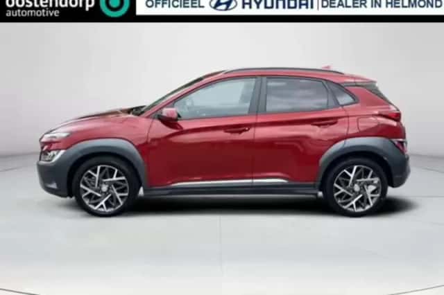 Hyundai Kona (2022) thumbnail 2