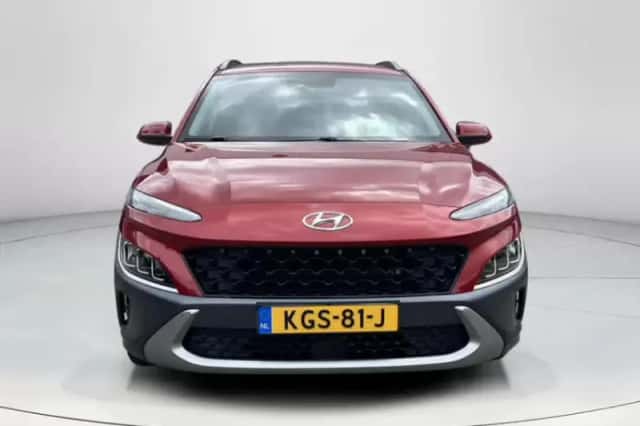 Hyundai Kona (2022) thumbnail 3