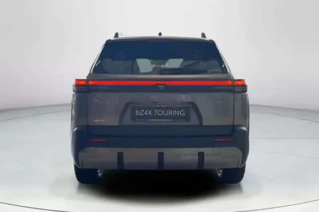 Toyota bZ4X (2026) thumbnail 4
