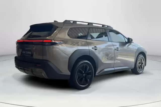 Toyota bZ4X (2026) thumbnail 5
